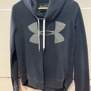 Black sweatshirt with hoodie.